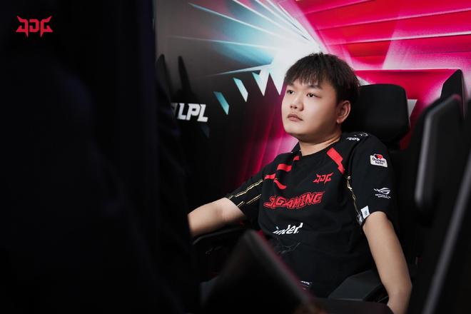 些措手不及 些措手不及